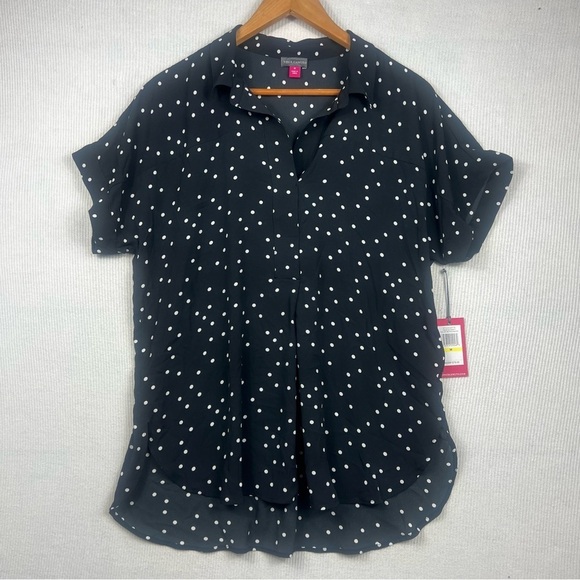 Vince Camuto Tops - Vince Camuto NWT Popover Blouse Women’s Size Medium Polka Dot